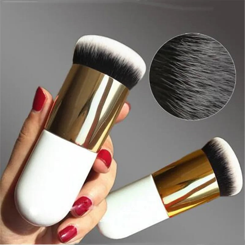 Kashee’s Flawless Trio – High-Coverage Foundation, Concealer & Pro Brush